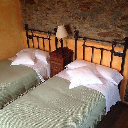 Casa De Aldea El Conceyu Guest House Navia Eksteriør bilde