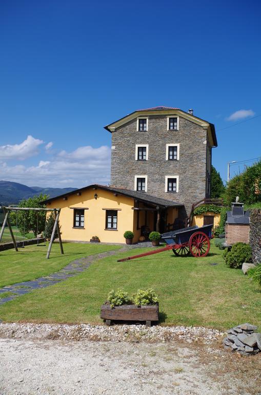 Casa De Aldea El Conceyu Guest House Navia Eksteriør bilde
